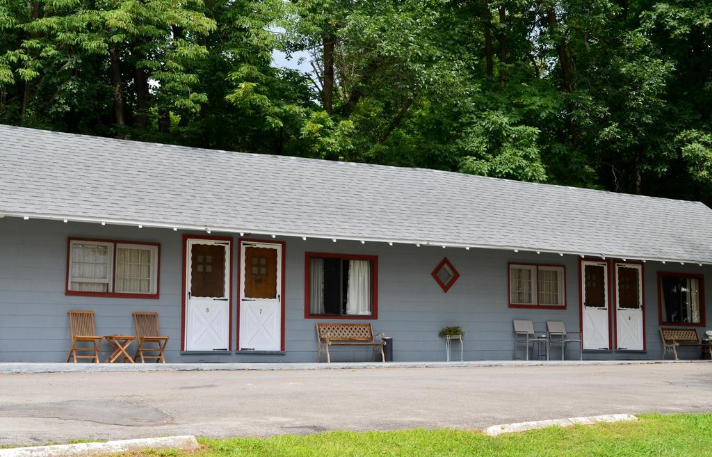 Chamber Lane Motel Round Lake Экстерьер фото