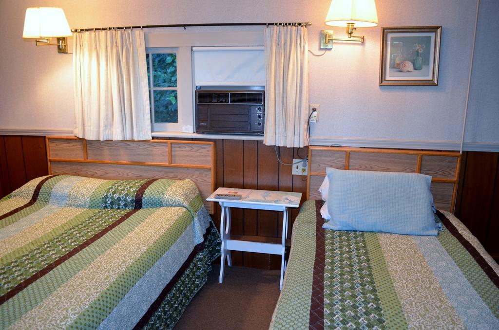 Chamber Lane Motel Round Lake Номер фото