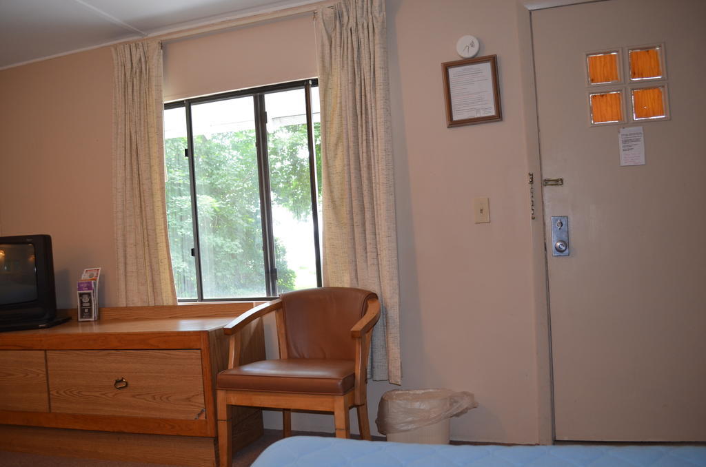 Chamber Lane Motel Round Lake Номер фото