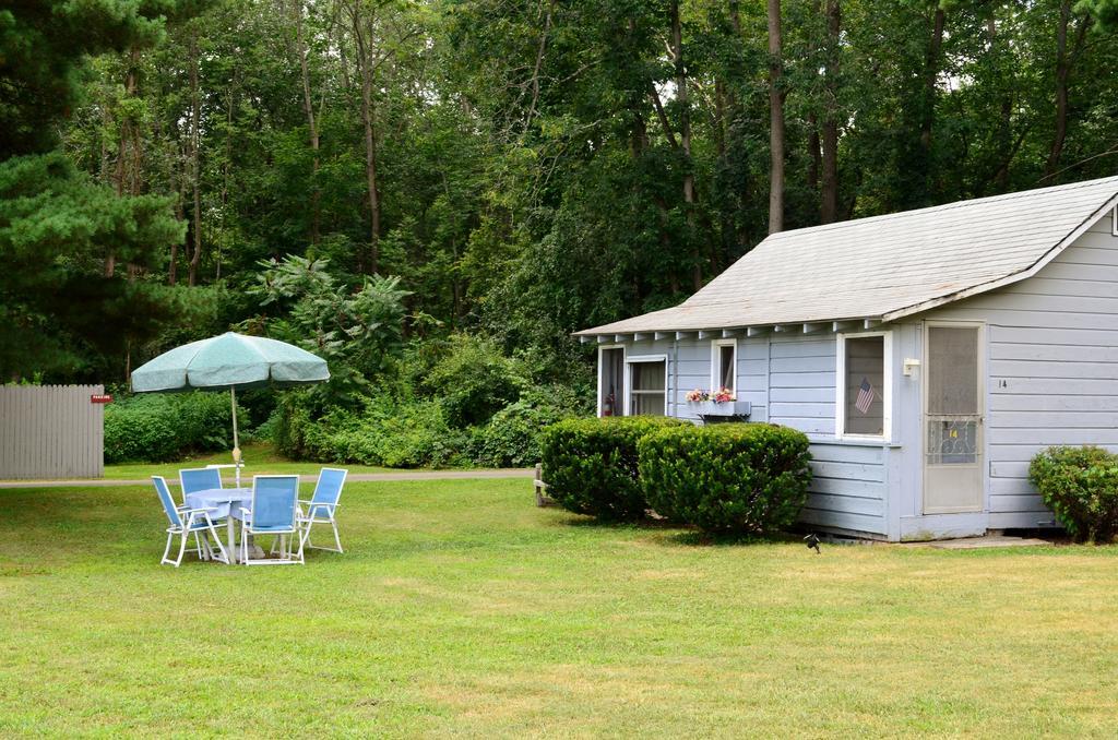 Chamber Lane Motel Round Lake Экстерьер фото