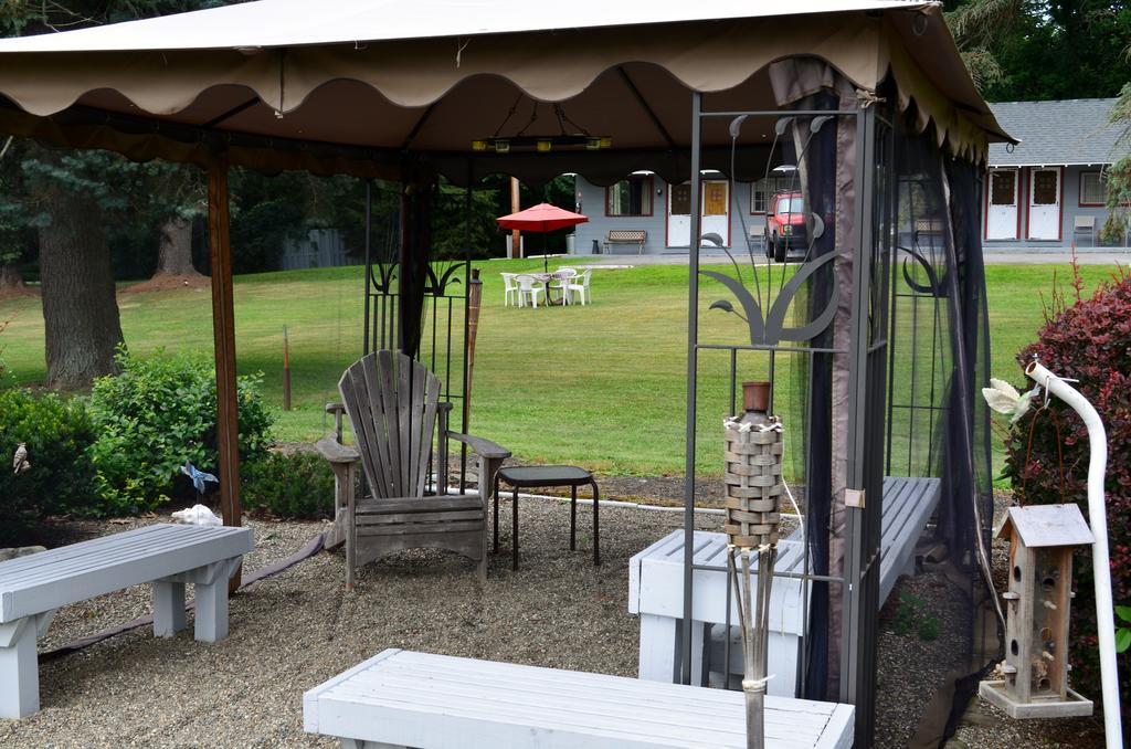 Chamber Lane Motel Round Lake Экстерьер фото