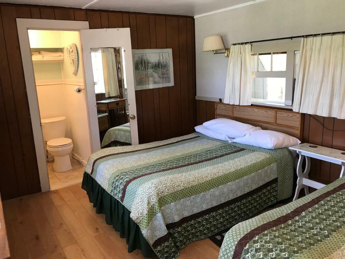 Chamber Lane Motel Round Lake Экстерьер фото